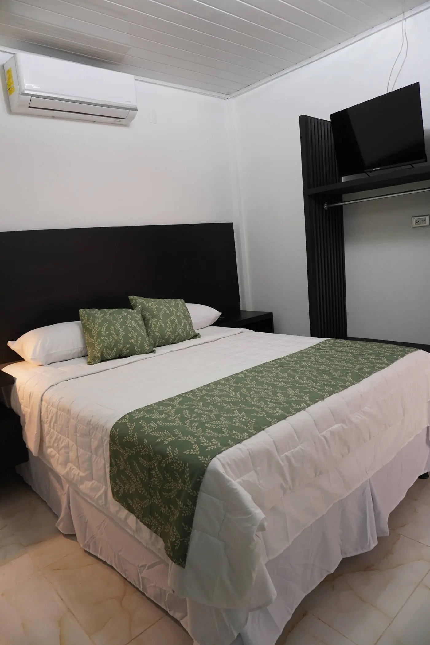 Habitación con lámpara de noche, Hotel Makao